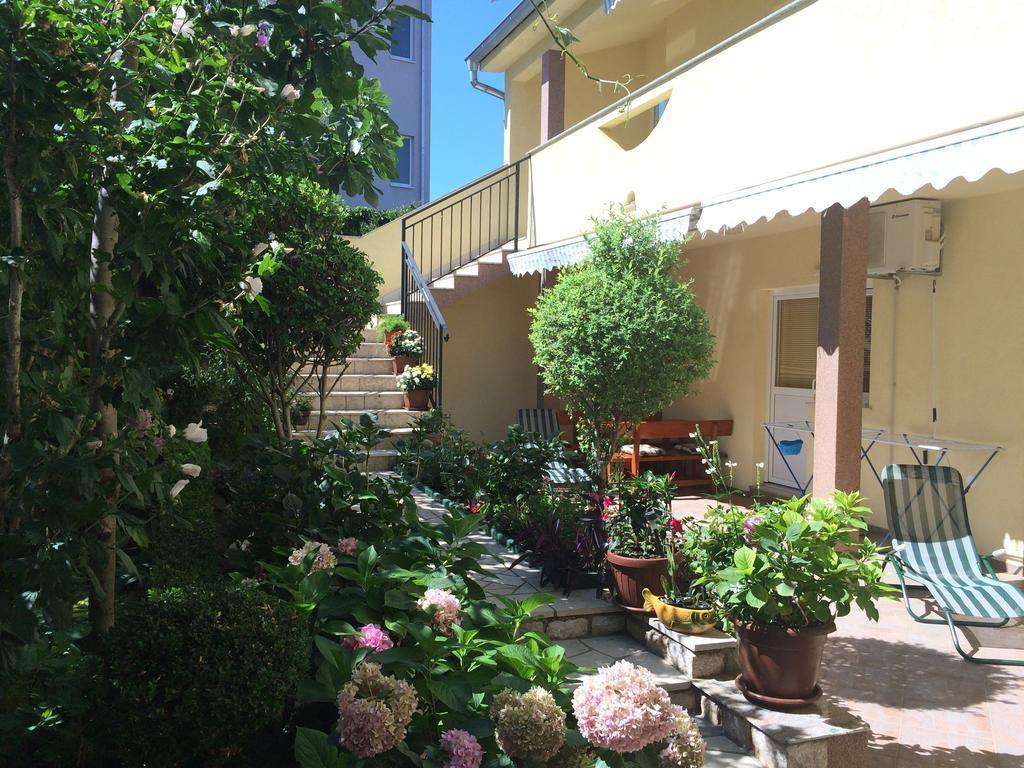 Apartment Kolundzic Новий Винодольський Екстер'єр фото