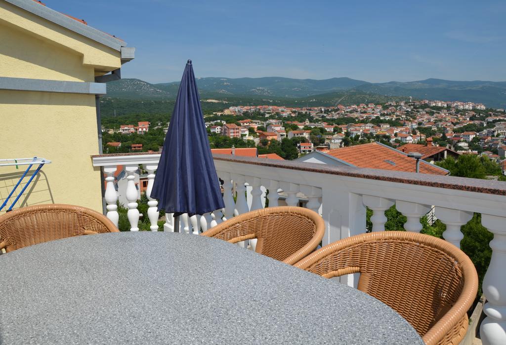 Apartment Kolundzic Новий Винодольський Екстер'єр фото